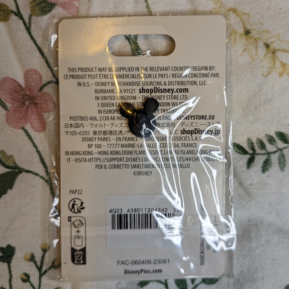 Disney Hiro, Baymax, & Mochi Autumn 2023 Pin - Big Hero Six, NWT - Picture 2 of 3